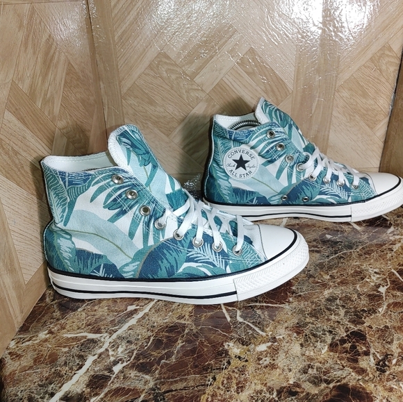 NEW Converse women's chuck taylor high jungle scene shoes size 7.5 025 - Picture 2 of 8